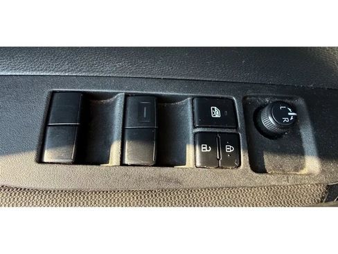Used 2021 Toyota Corolla LE FWD image 27