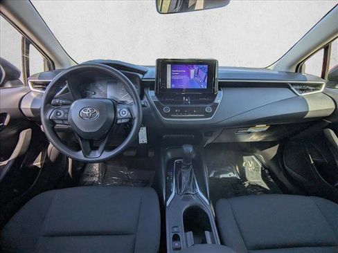 Used 2025 Toyota Corolla LE FWD image 16
