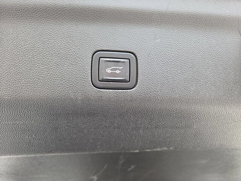 Used 2023 Chevrolet Tahoe RST AWD/4WD image 14