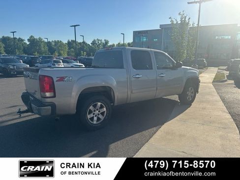 Used 2009 GMC Sierra 1500 SLE w/ Power Pack Plus AWD/4WD image 4