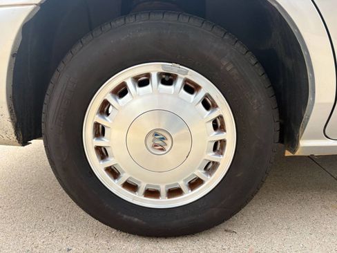 Used 2004 Buick Century Custom image 23