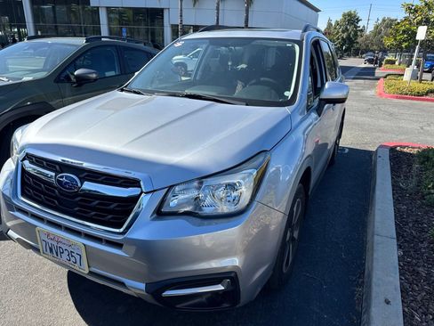 Used 2017 Subaru Forester 2.5i Premium w/ All-Weather Package AWD/4WD image 6