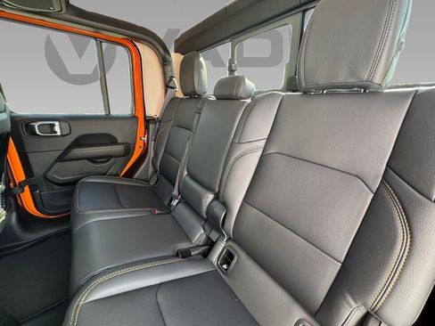 New 2025 Jeep Gladiator Sport image 4