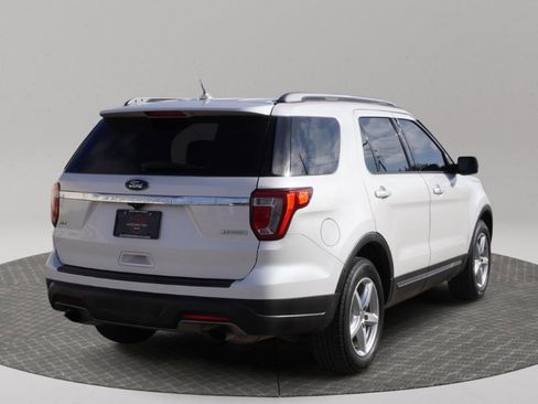 Used 2019 Ford Explorer XLT w/ Equipment Group 202A image 2