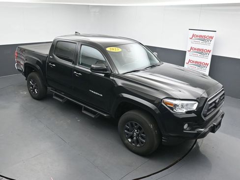 Used 2023 Toyota Tacoma SR5 AWD/4WD image 24