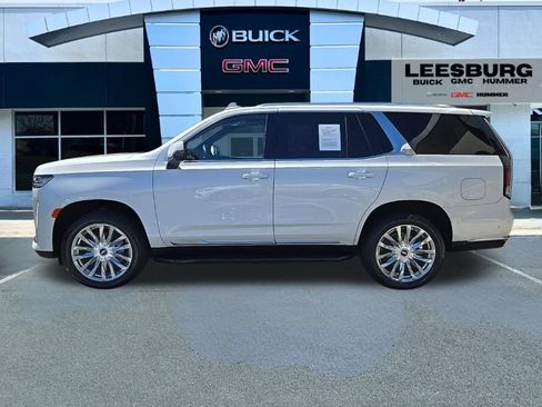 Used 2024 Cadillac Escalade Premium Luxury AWD/4WD image 4