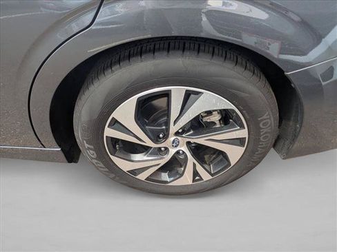 Used 2025 Subaru Legacy Premium AWD/4WD image 9