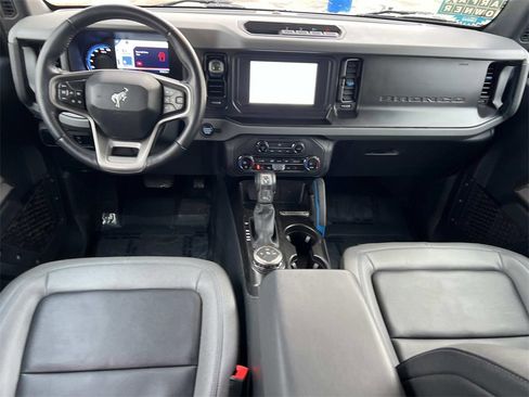Used 2023 Ford Bronco Black Diamond image 3