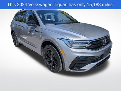 Used 2024 Volkswagen Tiguan SE R-Line