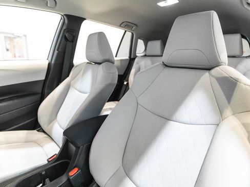 Certified 2023 Toyota Corolla Cross LE image 6