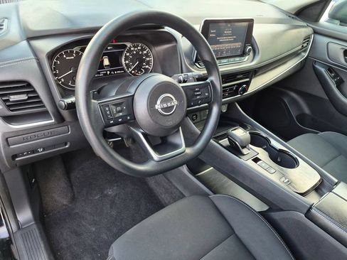 Used 2024 Nissan Rogue S FWD image 10