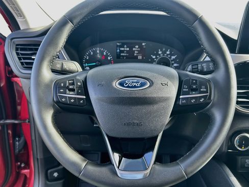 Used 2022 Ford Escape SE w/ SE Sport Appearance Package FWD image 11