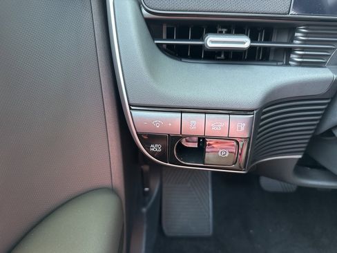 New 2025 Hyundai Ioniq 5 SEL image 33