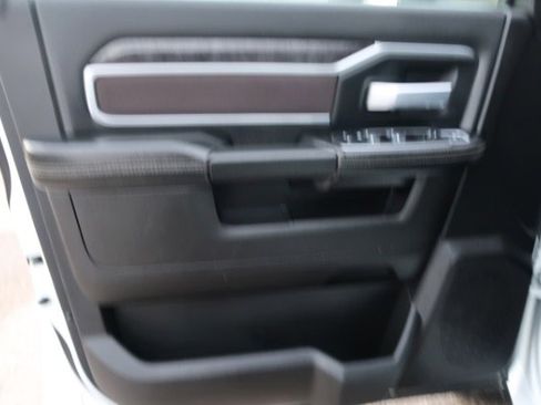 Used 2024 RAM 3500 SLT w/ Quick Order Package 2YG SLT AWD/4WD image 8