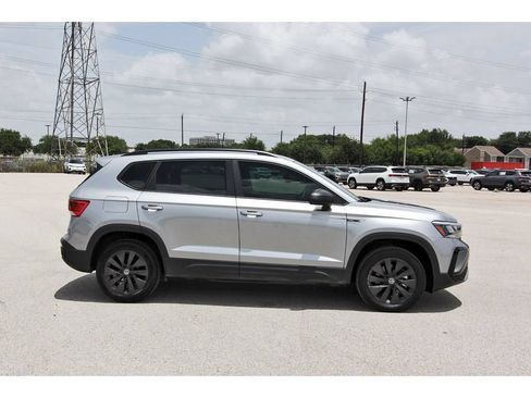 Certified 2024 Volkswagen Taos S w/ MDO Package FWD image 2