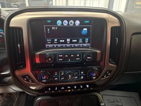 Used 2017 GMC Sierra 3500 Denali w/ Duramax Plus Package AWD/4WD image 9