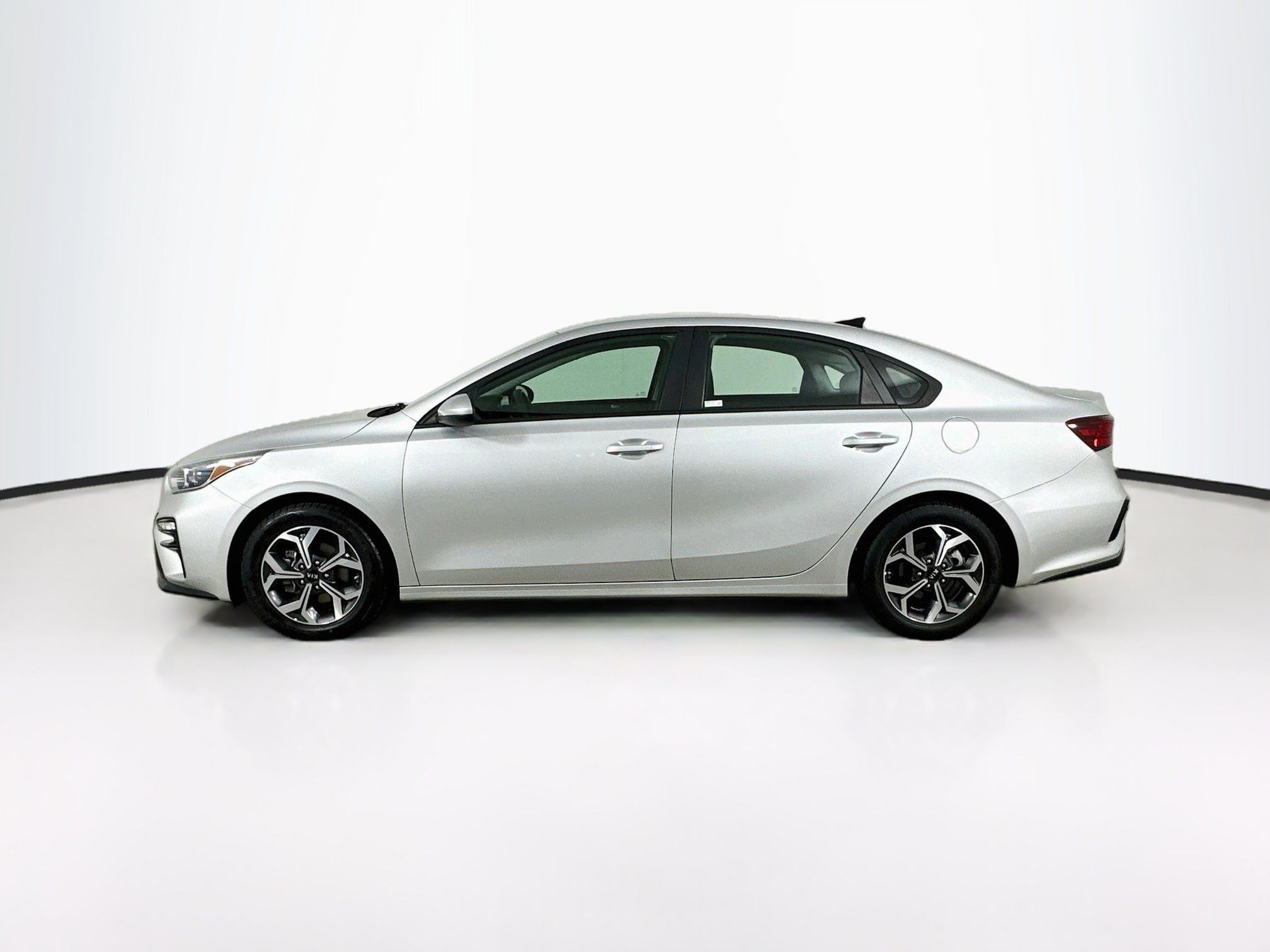 Used 2020 Kia Forte LXS FWD image 4
