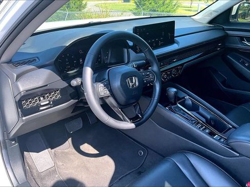 Used 2024 Honda Accord EX-L image 5