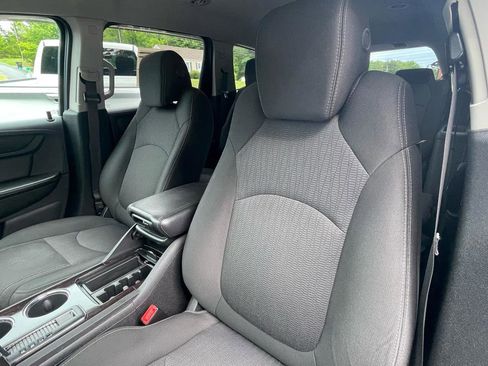 Used 2017 Chevrolet Traverse LT AWD/4WD image 16