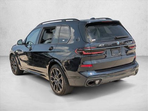 Used 2025 BMW X7 xDrive40i w/ M Sport Package AWD/4WD image 7