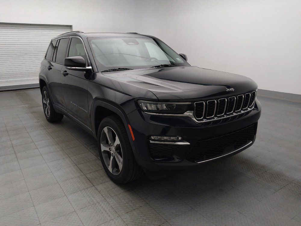 Used 2023 Jeep Grand Cherokee Limited w/ Luxury Tech Group II AWD/4WD image 13