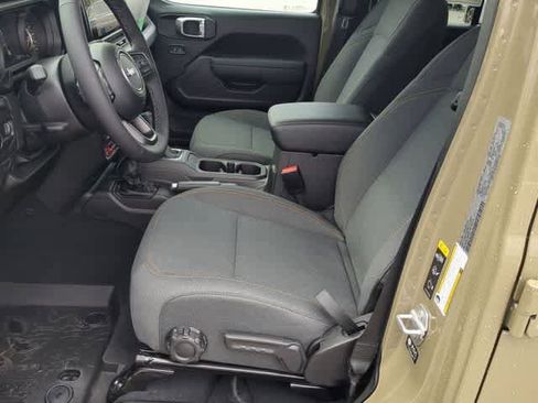 New 2026 Jeep Gladiator Sport image 15