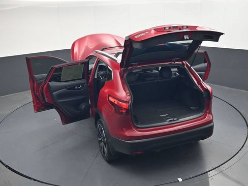 Used 2018 Nissan Rogue Sport SL FWD image 46