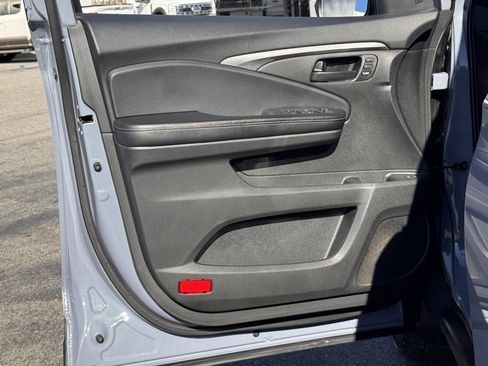 Used 2022 Honda Passport TrailSport image 16