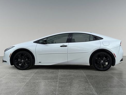 Certified 2025 Toyota Prius AWD image 2