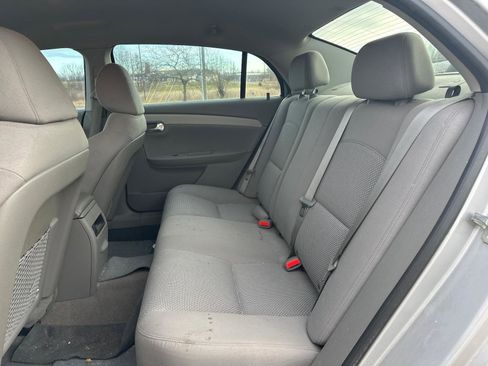 Used 2010 Chevrolet Malibu LS image 7