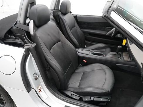 Used 2003 BMW Z4 2.5i image 52