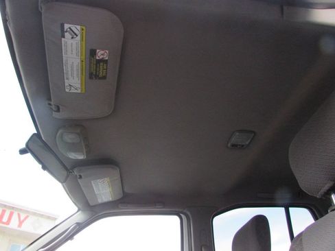Used 2000 Nissan Xterra XE RWD image 19