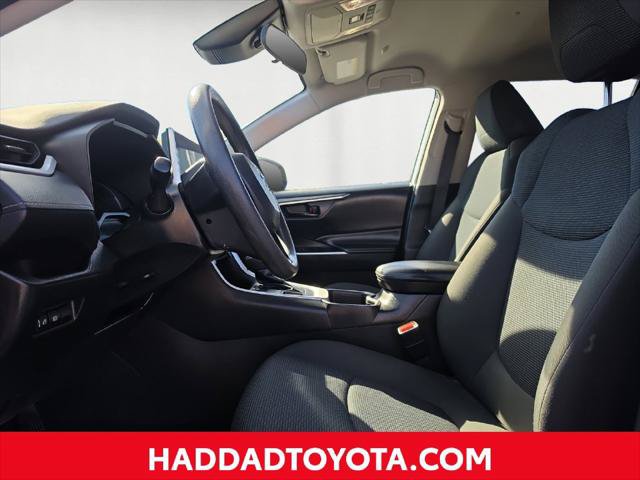 Certified 2023 Toyota RAV4 LE AWD/4WD image 11