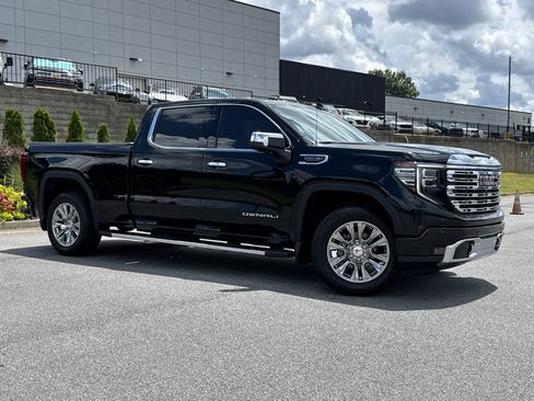 Used 2023 GMC Sierra 1500 Denali AWD/4WD image 2