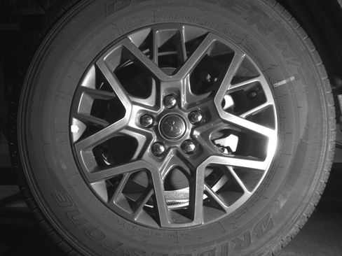 Used 2025 Jeep Wrangler Sahara image 12