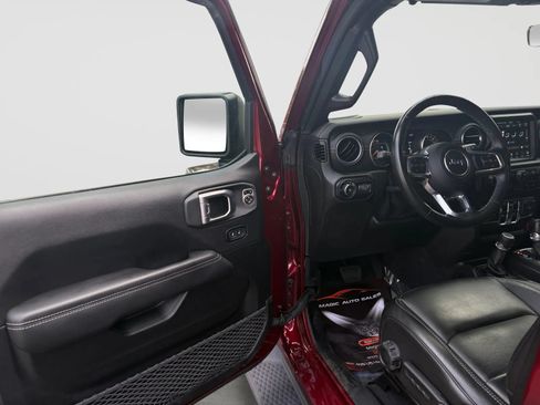 Used 2021 Jeep Wrangler Unlimited Sahara AWD/4WD image 11