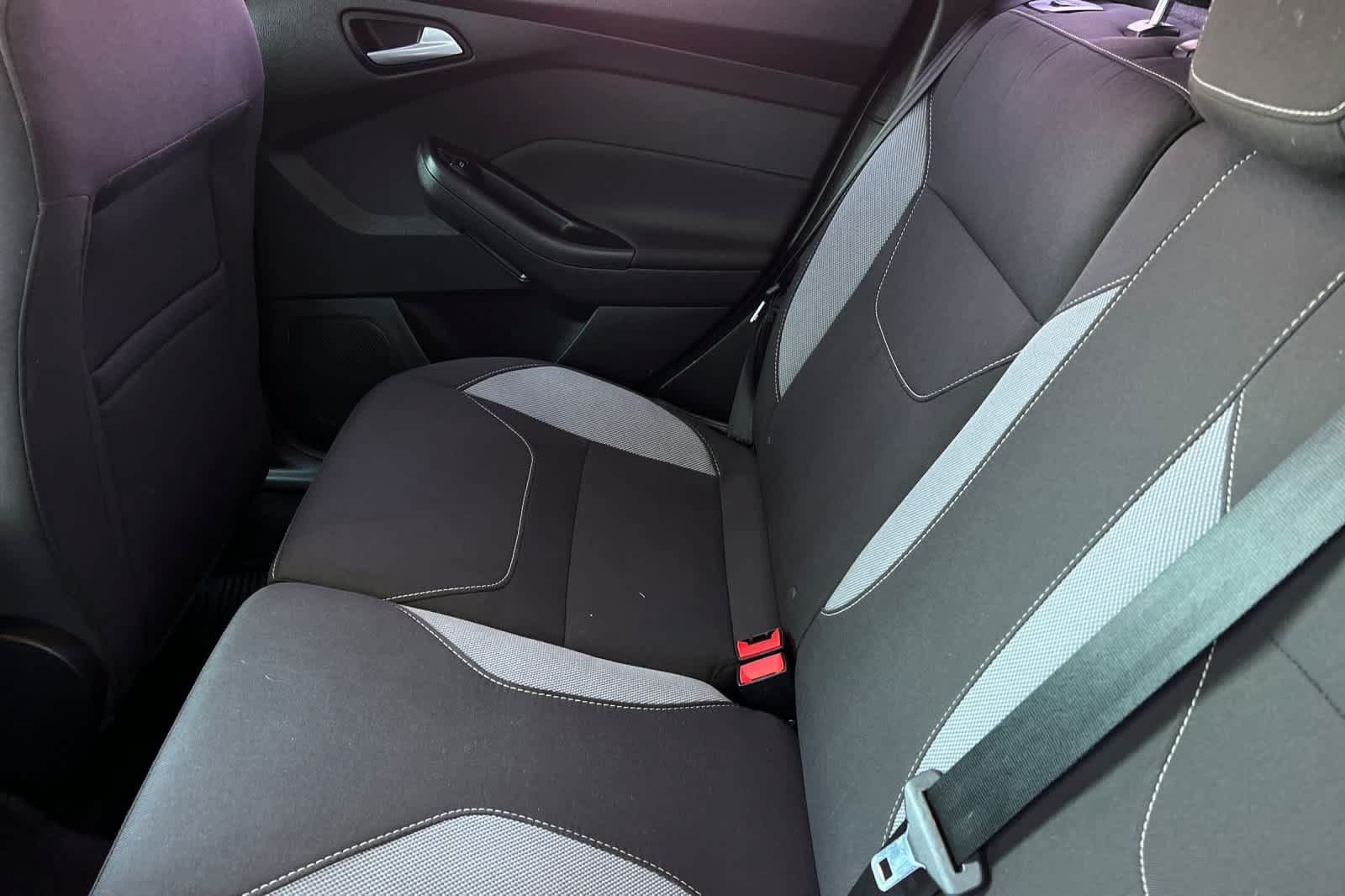 Used 2017 Ford Focus ST FWD image 5