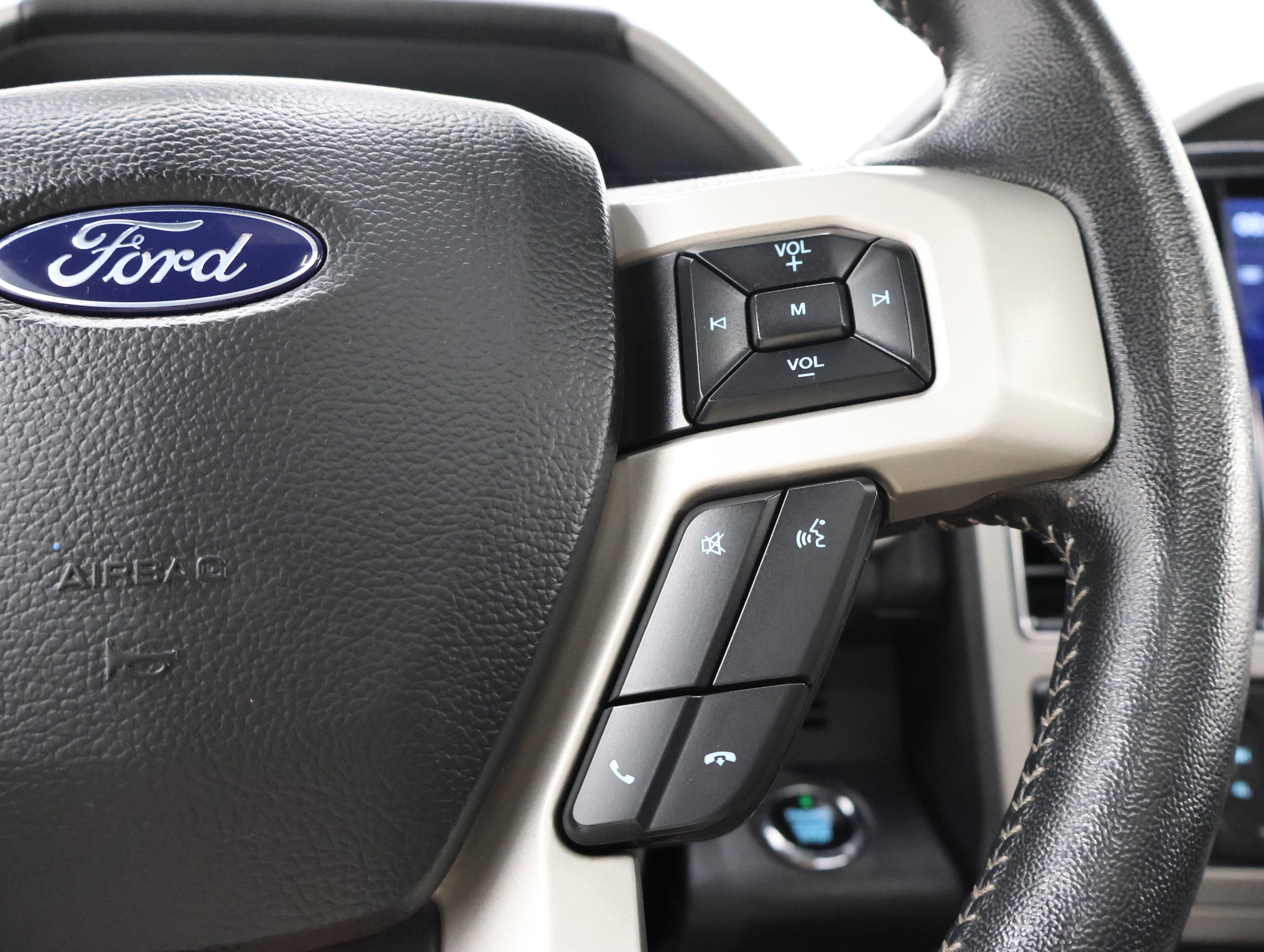 Used 2022 Ford F250 Lariat w/ Tremor Off-Road Package AWD/4WD image 16