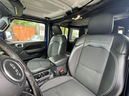 Used 2020 Jeep Wrangler Unlimited Sport AWD/4WD image 2