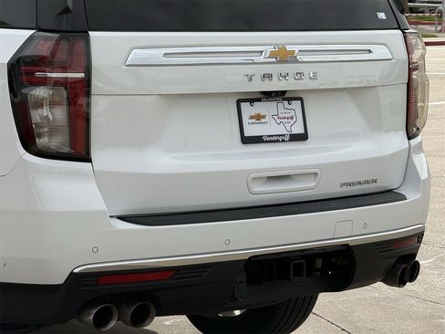 Used 2021 Chevrolet Tahoe Premier w/ Premium Package image 6