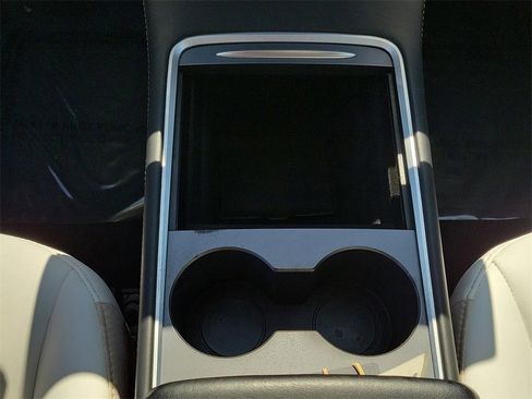 Used 2023 Tesla Model 3 Standard Range image 27