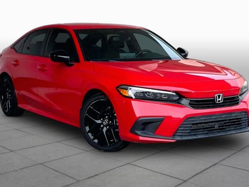 Used 2023 Honda Civic Sport image 3
