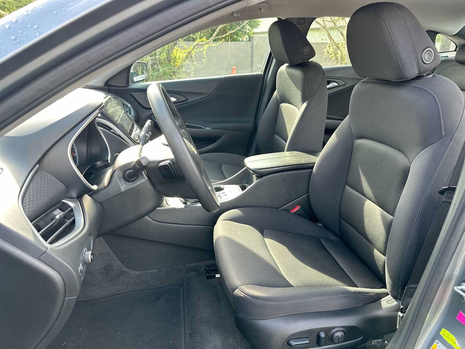 Certified 2025 Chevrolet Malibu LT FWD image 15