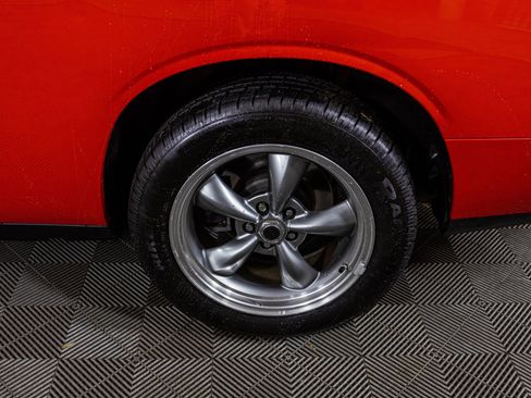 Used 2014 Dodge Challenger SXT image 37