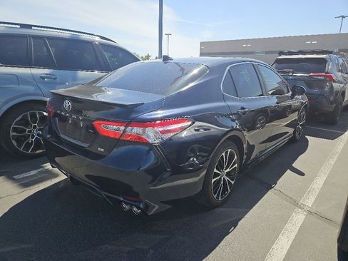 Used 2020 Toyota Camry SE w/ Audio Package FWD image 3