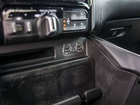Used 2021 RAM 1500 Limited w/ Night Edition RWD image 25