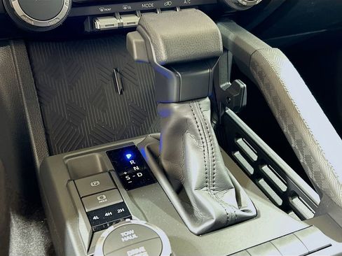 New 2026 Toyota 4Runner SR5 image 15