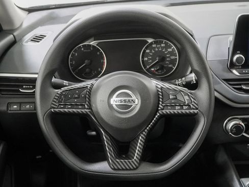 Used 2022 Nissan Altima 2.5 SV AWD/4WD image 19