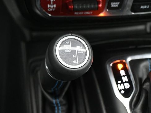 Used 2022 Jeep Wrangler Unlimited Rubicon 4xe AWD/4WD image 20