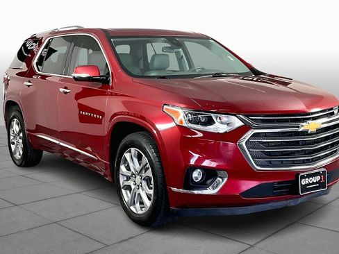 Used 2019 Chevrolet Traverse Premier w/ Driver Confidence II Package image 3